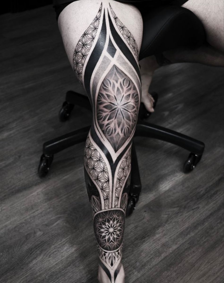 28 Ornamental Tattoo Ideas: Bold Blackwork, Baroque Flourishes, and Fineline Geometry