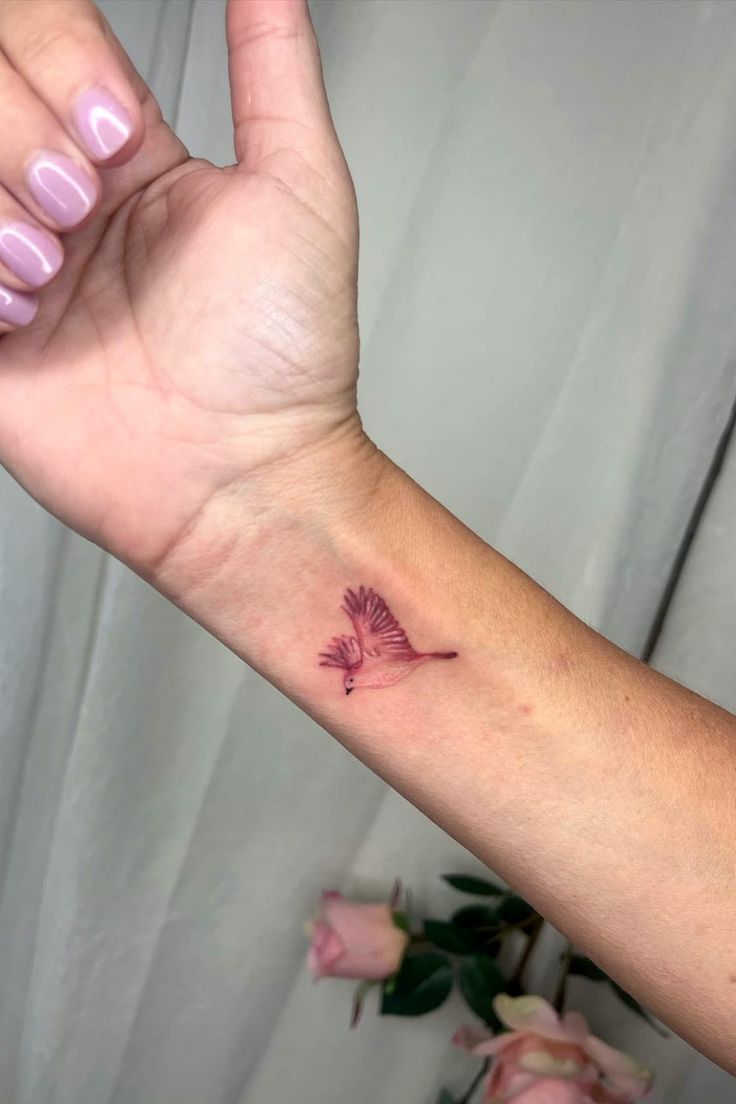 28 Cardinal Tattoo Ideas for Women and Men: Memorial, Fine Line, Stencil Outline, Small Flying