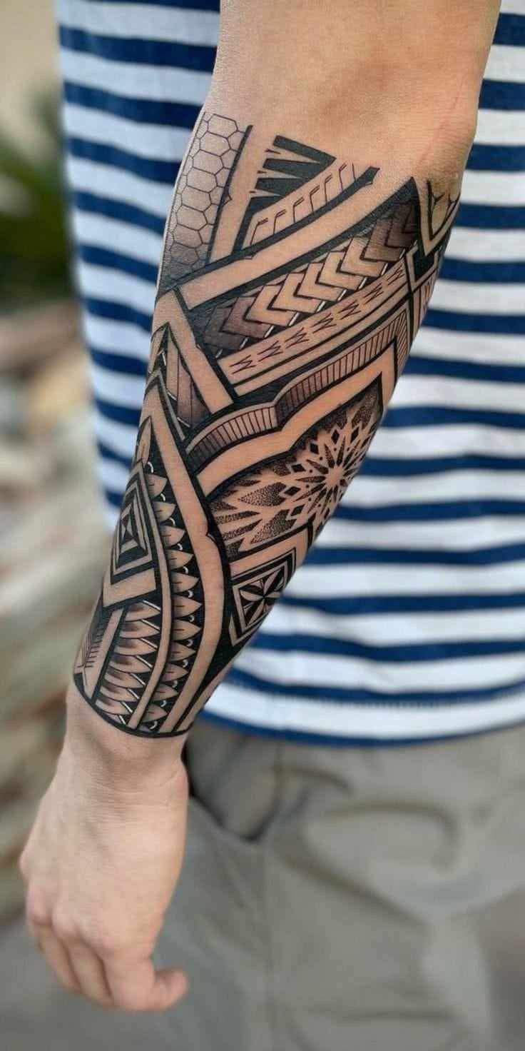 25 Ideas Tribal Tattoo Designs: Bold, Geometric, and Abstract Ink Styles