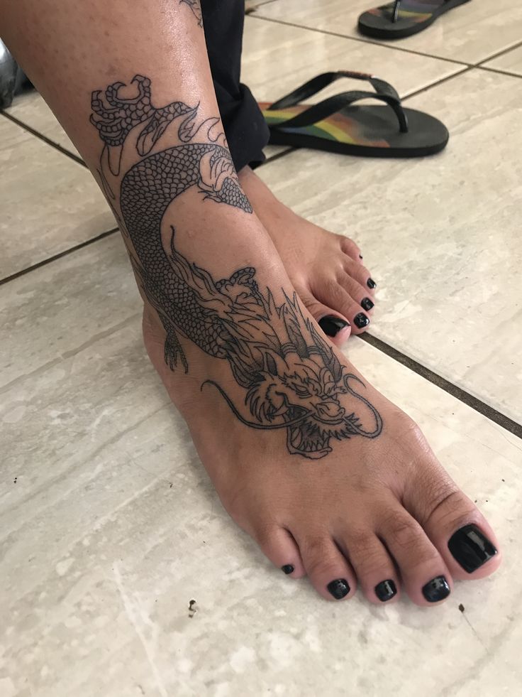 27 Leg Sleeve Tattoo Ideas for Men & Women Feminine Designs to Inspire Your Next Ink