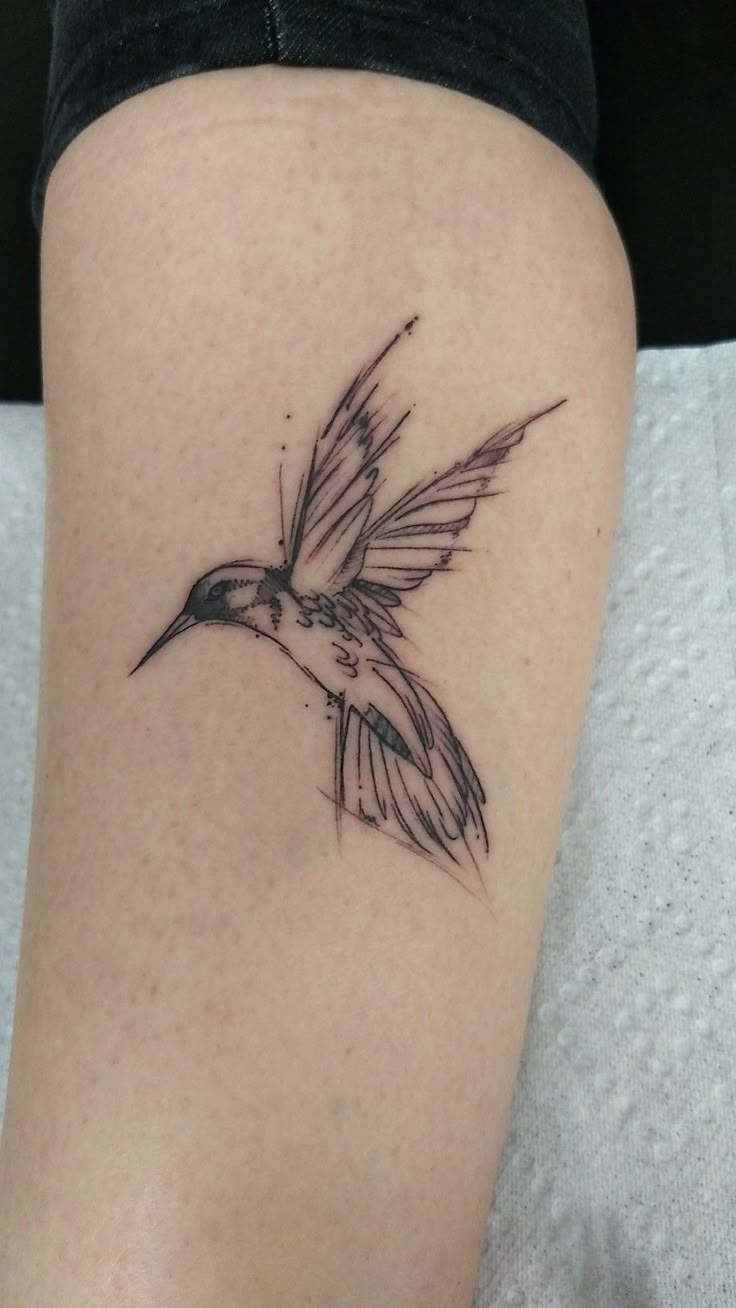 27 Stunning Hummingbird Tattoo Ideas for : Realistic, Minimalist, Geometric & Colorful Designs
