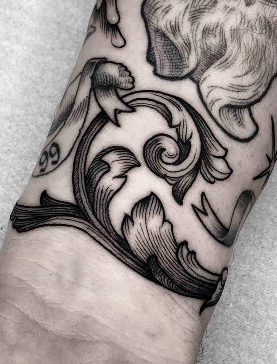 27 Filigree Tattoo Ideas: Baroque Scrollwork That Moves With the Body