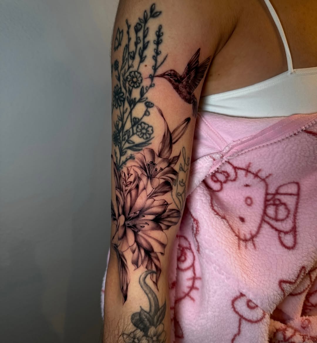 29 Filler Tattoo Ideas: Smart Ways to Close Gaps in Your Sleeve with Flowers, Snakes and Symbols