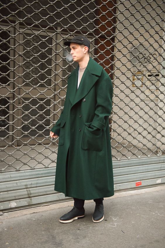 Explore ’s Top Men’s Fall Street Outfits: From Classic Elegance to Urban Streetwear Trends