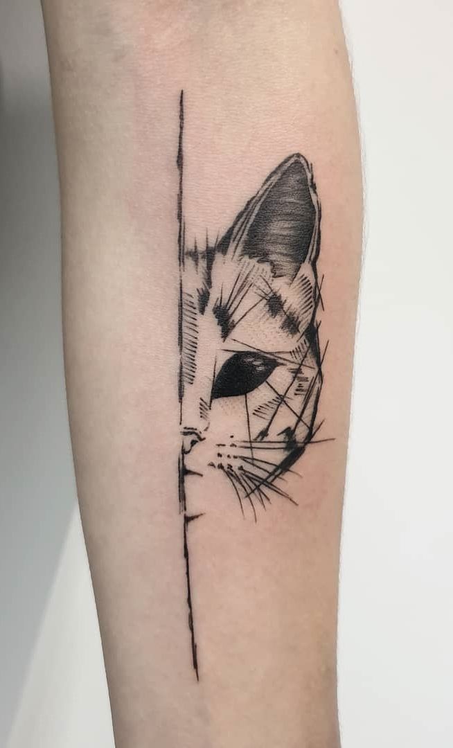 Here Are 28 Cat Tattoo Ideas to Consider in for Women and Men: Minimalist, Funny, Gothic