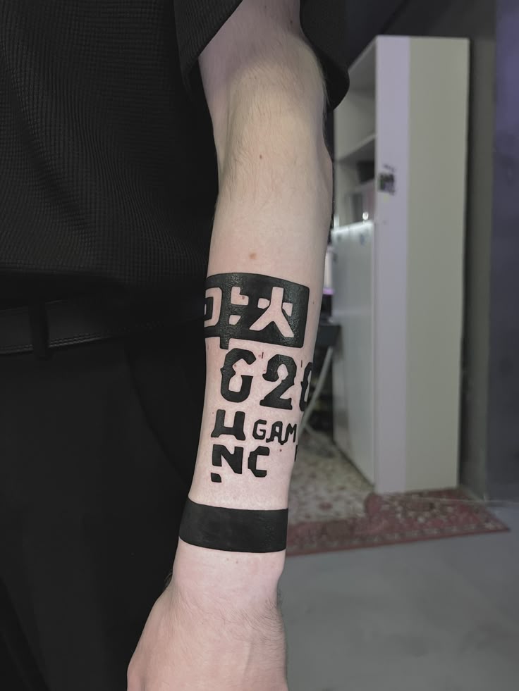 30 Cyberpunk Tattoo Ideas with Arm, Sleeve, Hand, and Back Designs