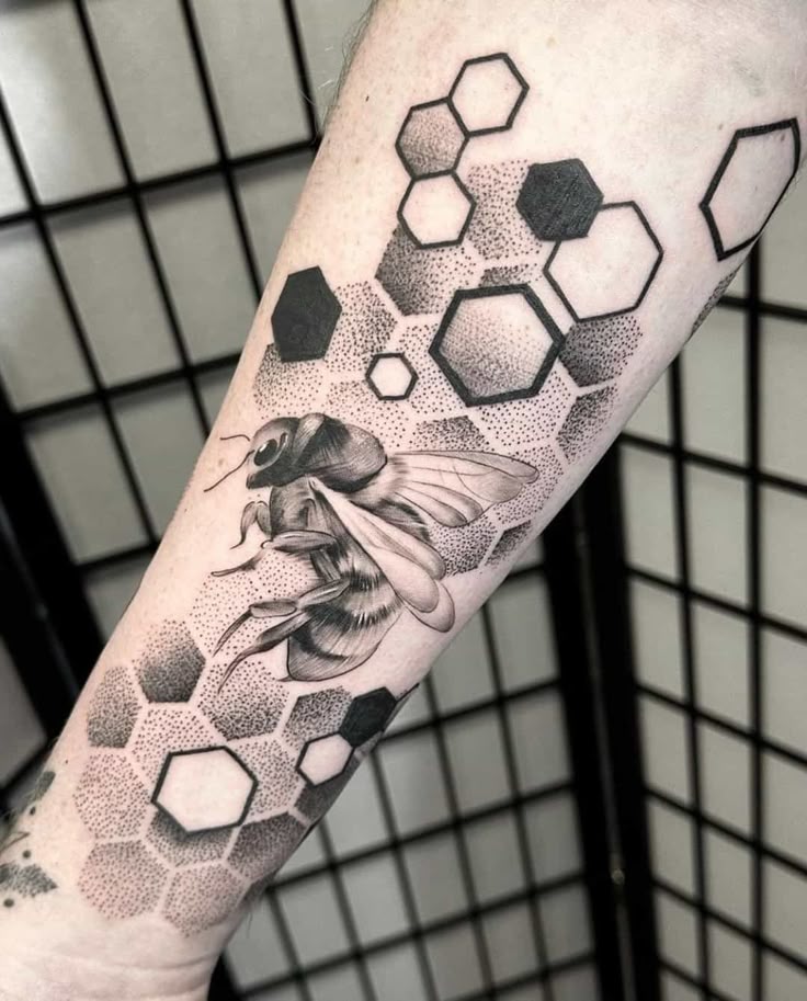 30 Honeycomb Tattoo Ideas  with Bees, Flowers, and Geometric Patterns for Men and Women