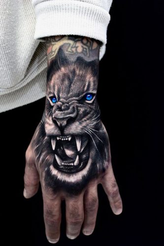 17 Lion Tattoo on Hand: Bold and Powerful Design Ideas