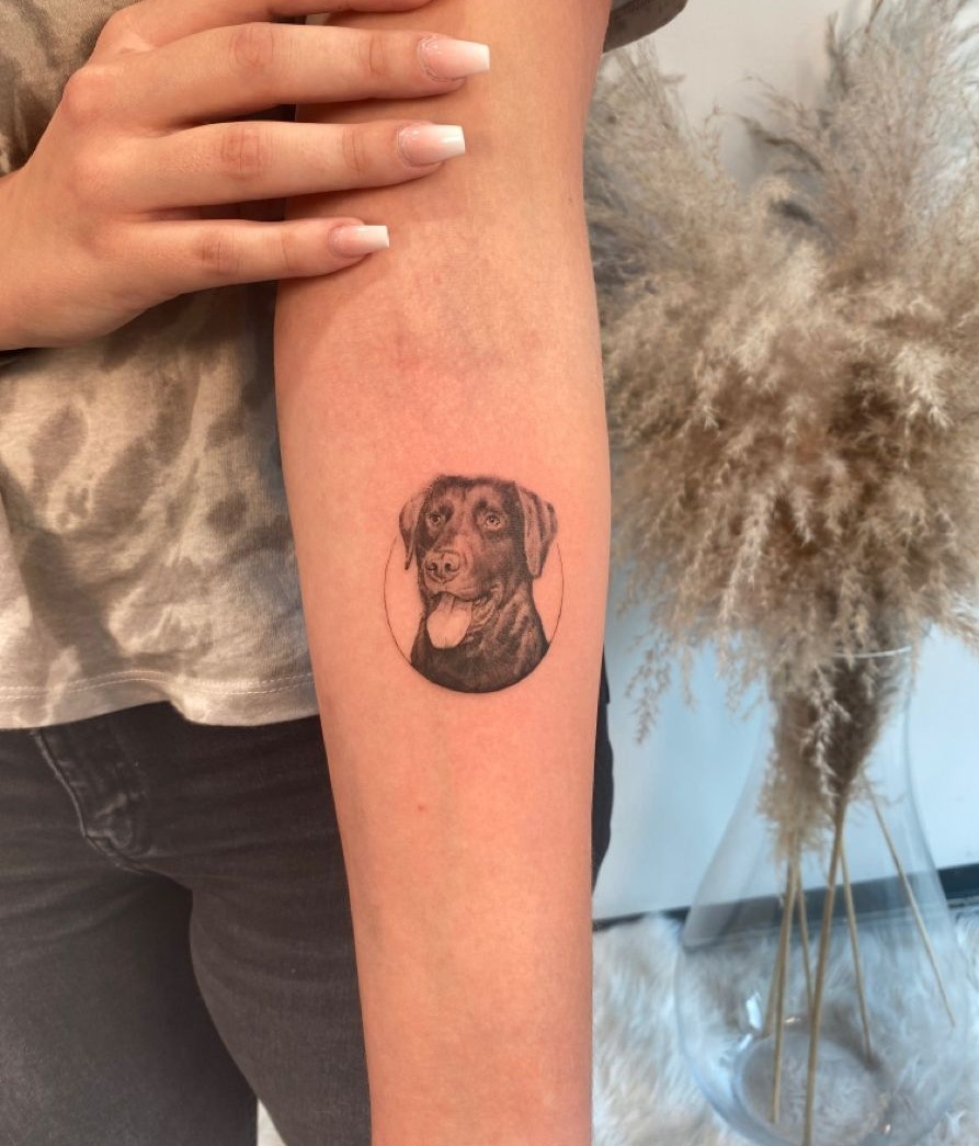 30 Dog Tattoo Ideas: Minimalist, Memorial, Portrait, Paw Print, Small Meaningful, and Designs