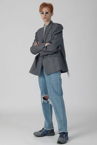 Discover 20 Trendsetting Men’s Sneaker & Blazer Combos: Elevate Your Style Game