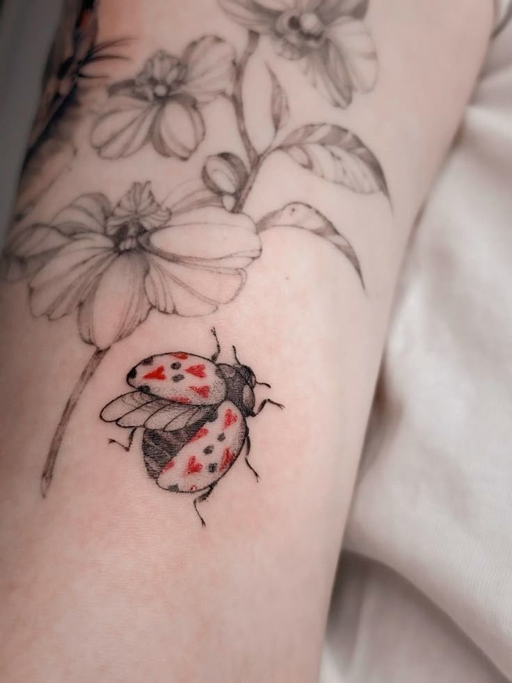 29 Ladybug Tattoo Ideas with Stencil Designs, Fine Line, Traditional Style, Gothic, Floral
