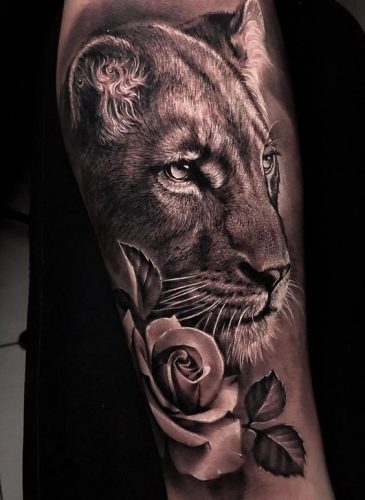 19 Cover Up with a Lion Tattoo: Transform and Renew