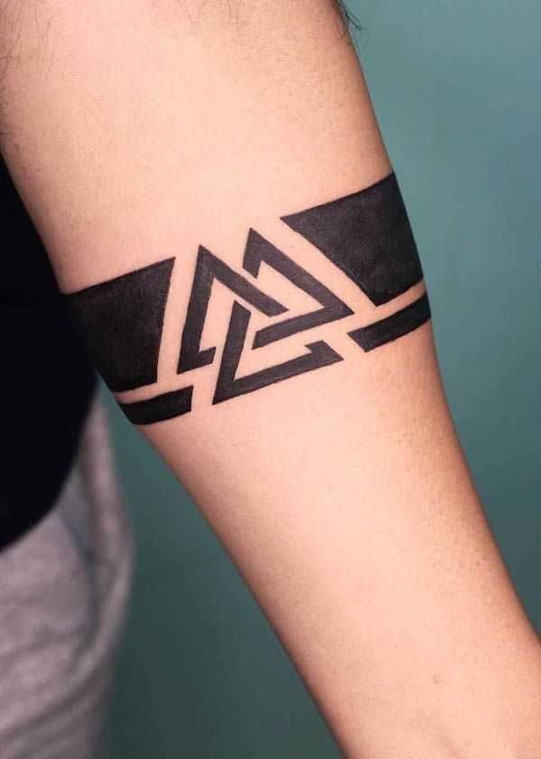 25 Band Tattoo Ideas : Bold Designs for Men and Women, Traditional and Modern Stencil Styles