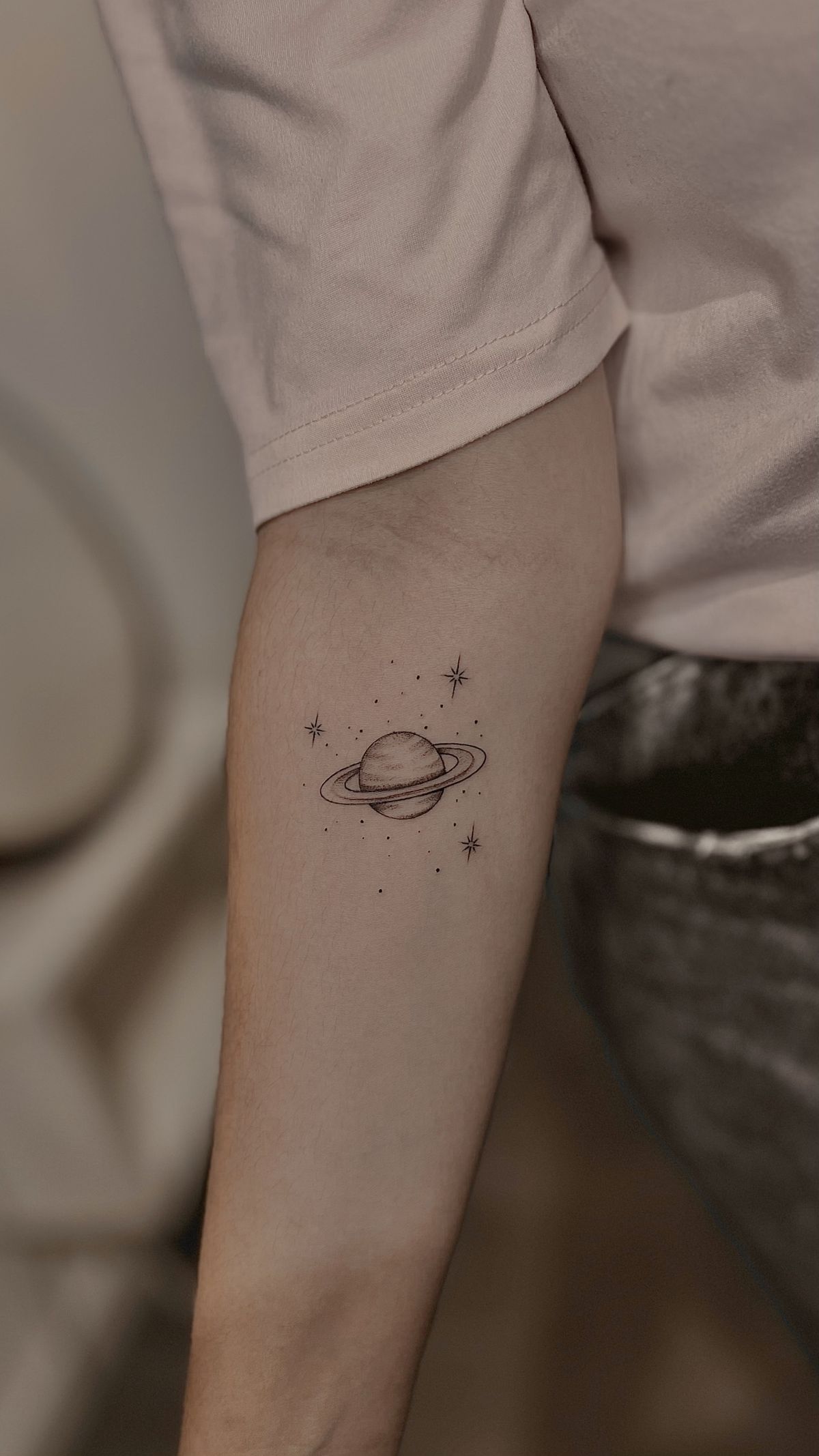 30 Saturn Tattoo Ideas: Meaning, Styles, and Real-Life Designs You ll Actually Want