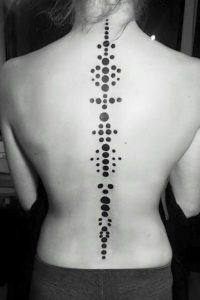 27 Delicate Spine Tattoo Ideas for Women