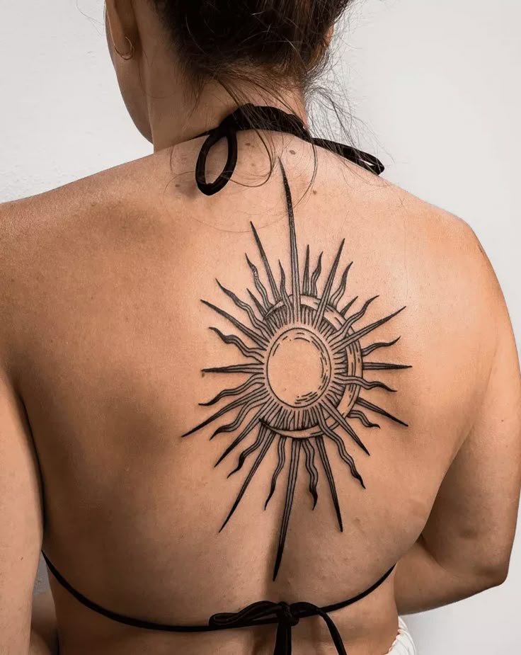 25 Sun Tattoo Ideas  for Men &#038; Women: Unique Designs &#038; Abstract Styles