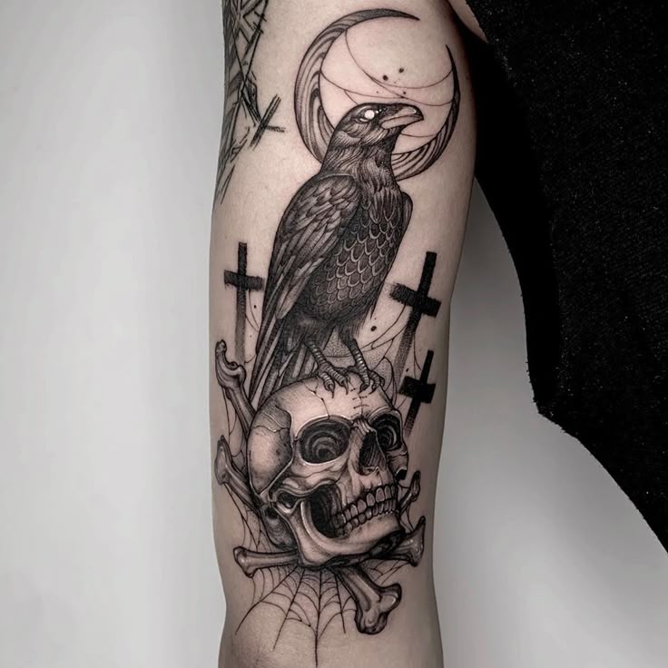 28 Unique Crow Tattoo Ideas Blackwork, Traditional, Flying, Viking, Sleeve, and Minimalist Designs