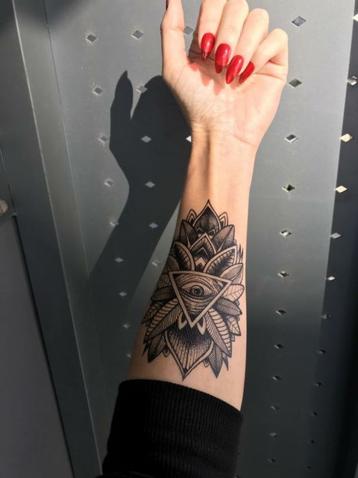 26 Ideas Mandala Tattoo: Artistic Inspiration for Ink Lovers