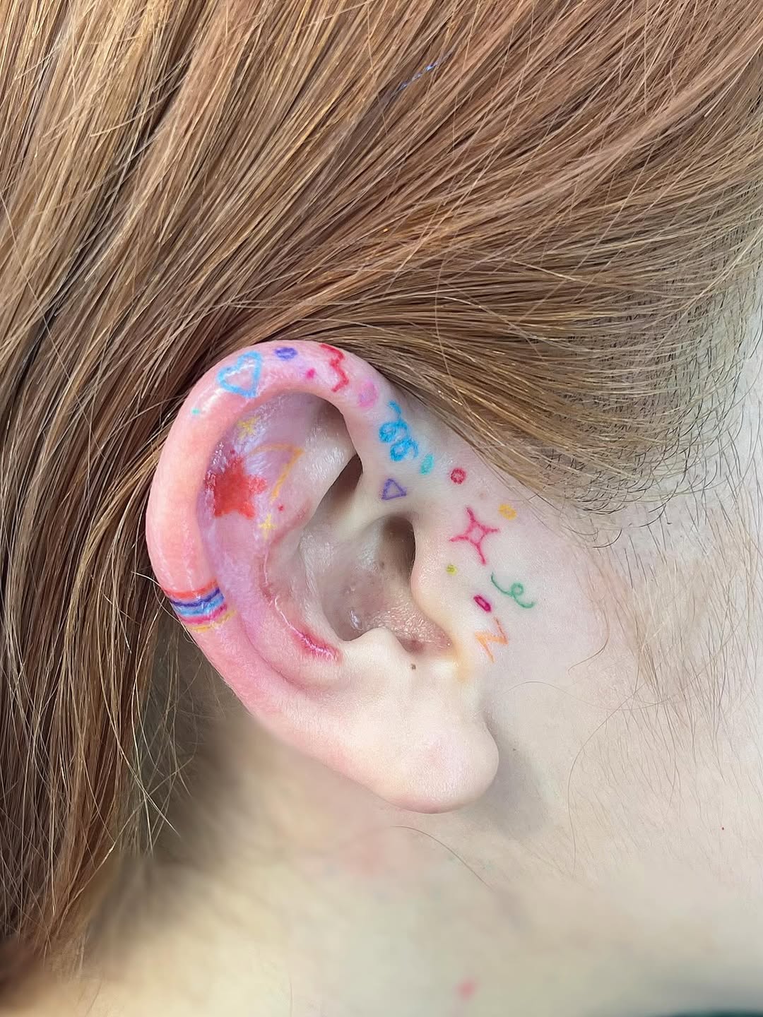 28 Ear Tattoo Ideas for Women and Men with Piercings Inner, Behind, Side, Fine Line, Flowers, Mandala, Moon, Rose, Cross, Stars, Spider Web
