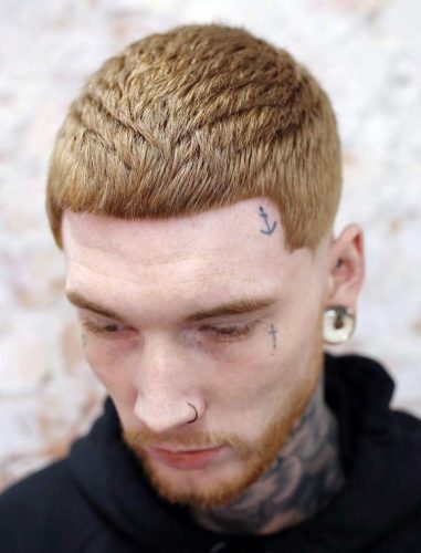 Explore ’s Top 17 Short Hairstyles for Men: From Sleek Fades to Curly Trends