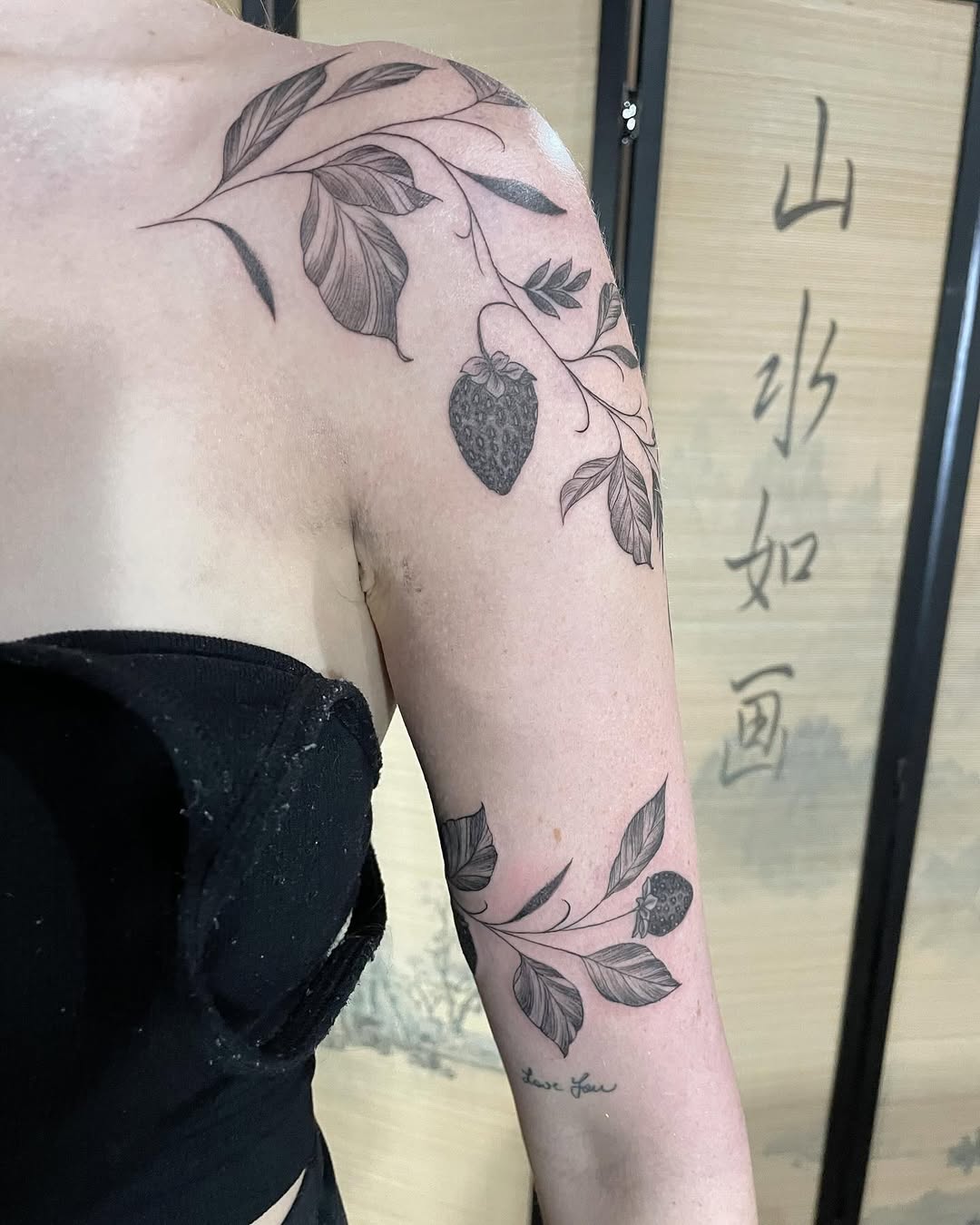 25 Vine Tattoo Designs for Women and Men Sleeve, Arm, Shoulder, Traditional, Wrap Around Ideas