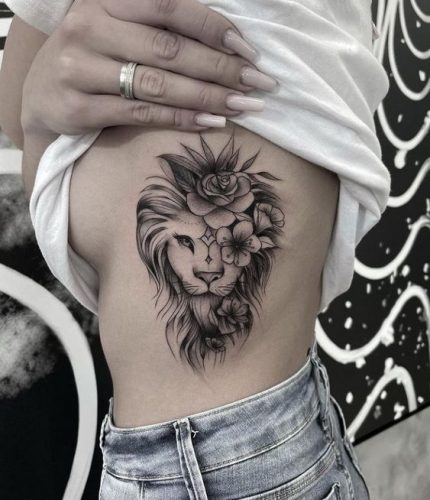 Expressive and Bold: 18 Lion Tattoo on Ribs