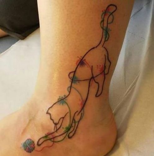 27 Cat Tattoo Ideas for the Foot