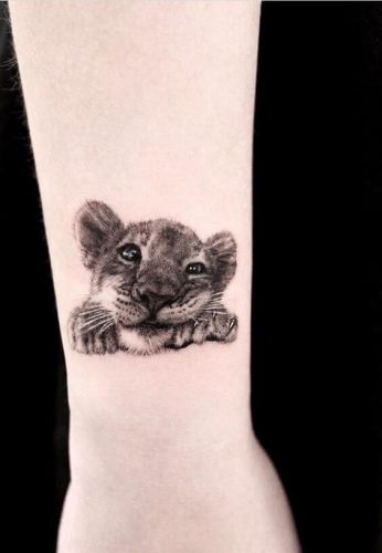 Small but Mighty: 17 Inspiring Small Lion Tattoo Ideas