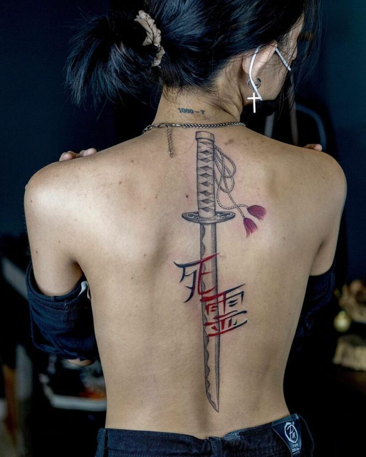 27 Ideas for Spine Tattoos for Women in : Elegant, Meaningful, and Unique Designs