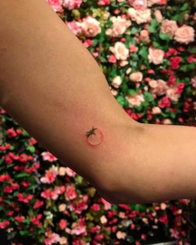 17 Juicy Tomato Tattoo Designs : From Minimalist to Traditional Artistry