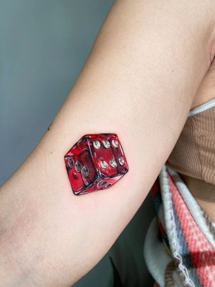 25 Dice Tattoo Ideas with Cool Flash Designs, Stencil Outlines & Men s Placement