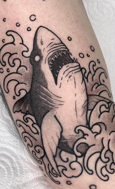 27 Shark Tattoo Ideas for Men & Women: Cute, Minimal, Traditional, Japanese Styles