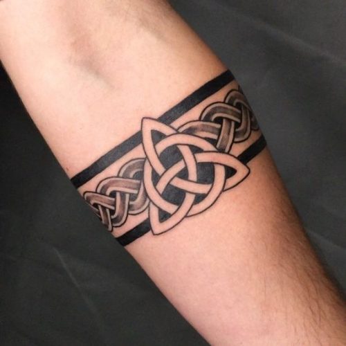 20 Traditional Blackwork Tattoo Designs