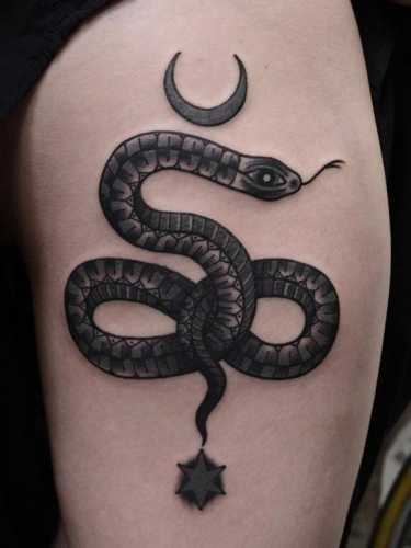 23 Snake Tattoos on Thigh Ideas for Alluring Art
