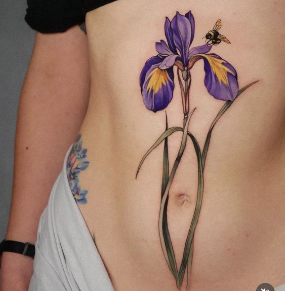22 Ideas for Lower Stomach Tattoos: Stunning Designs and Unique Personal Statements