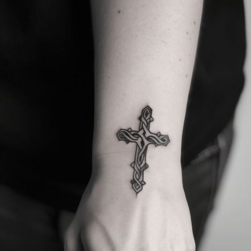 Explore 15 Striking Celtic Cross Tattoo Designs for Men & Women in – Intricate Art & Symbols
