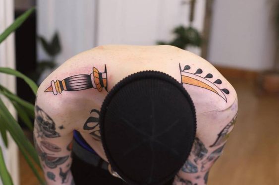 25 Inspiring Shoulder Cap Tattoo Ideas for Men and Women