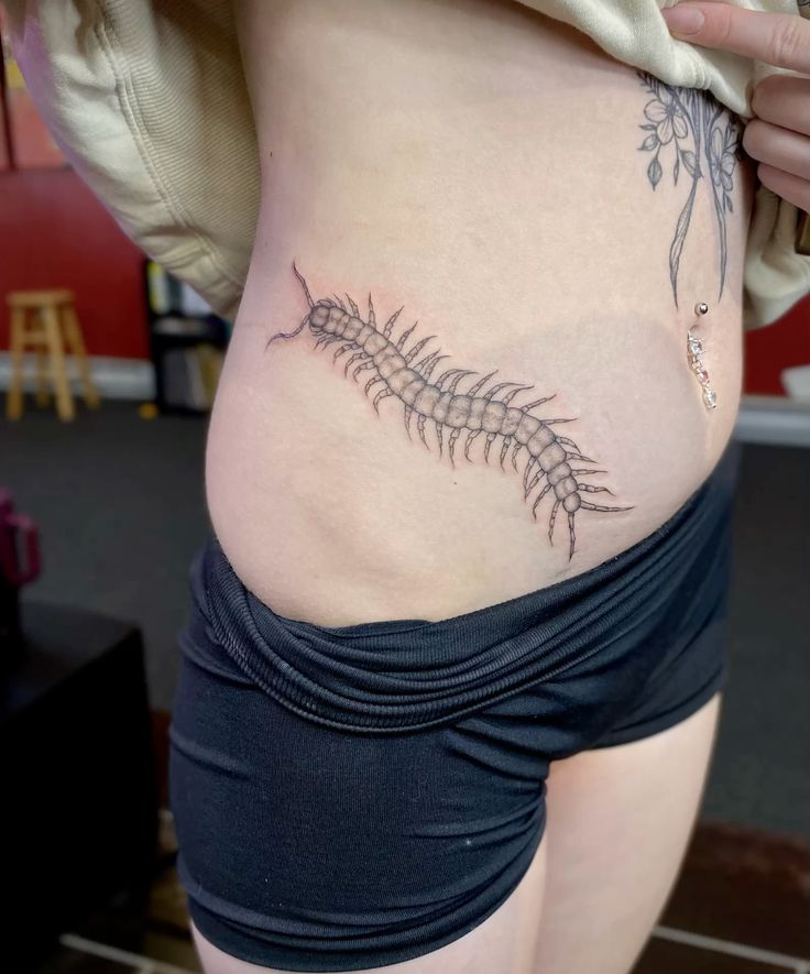 31 Centipede Tattoo Ideas : Blackwork, Traditional, Tokyo Ghoul, Spider Lily, Skull, Giant Back