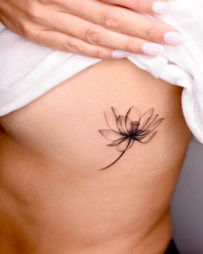 19 Captivating Rib Tattoo Ideas for Women