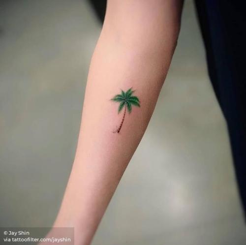 14 Charming Small Tattoo Ideas for Women