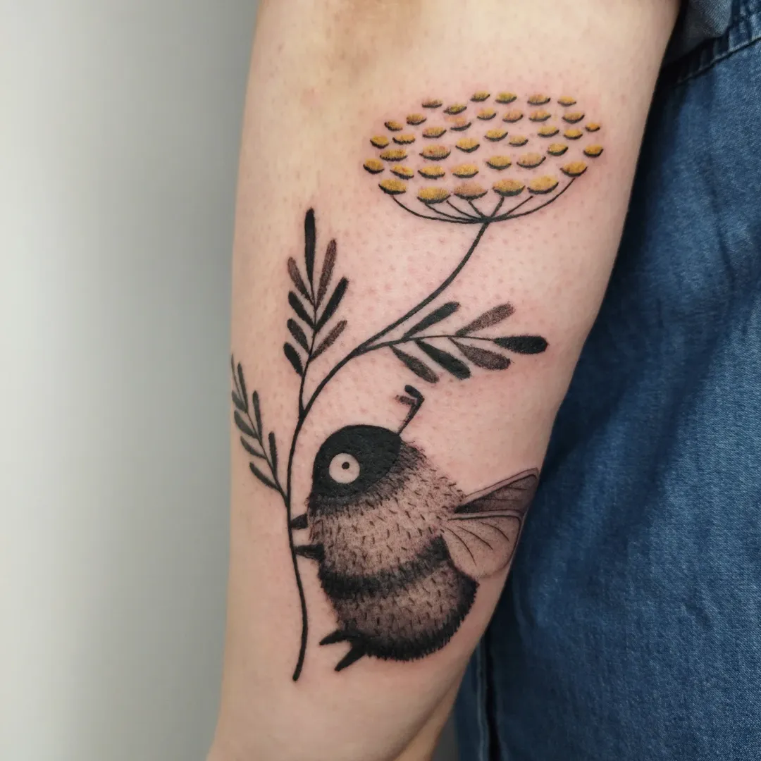 27 Bumble Bee Tattoo Ideas: From Fine-Line Minis to Fuzzy Realism
