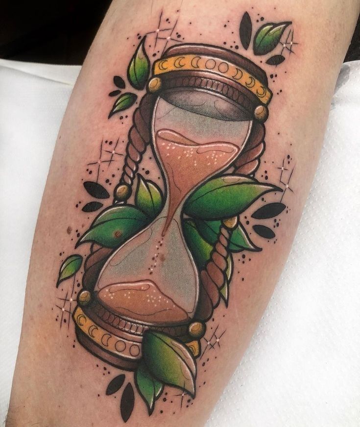 29 Hourglass Tattoo Ideas with Meaningful Designs for Men and Women Minimalist, Feminine, Traditional