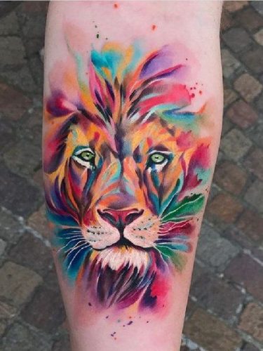 Vibrant and Striking: 19 Lion Tattoo with Color Ideas