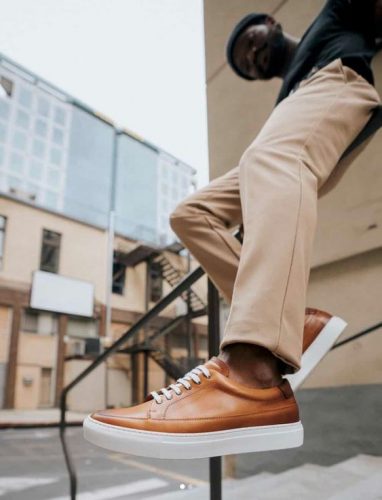 Stylish Men&#8217;s Sneakers and Khaki Combos : 17 Trendsetting Outfits to Elevate Your Look