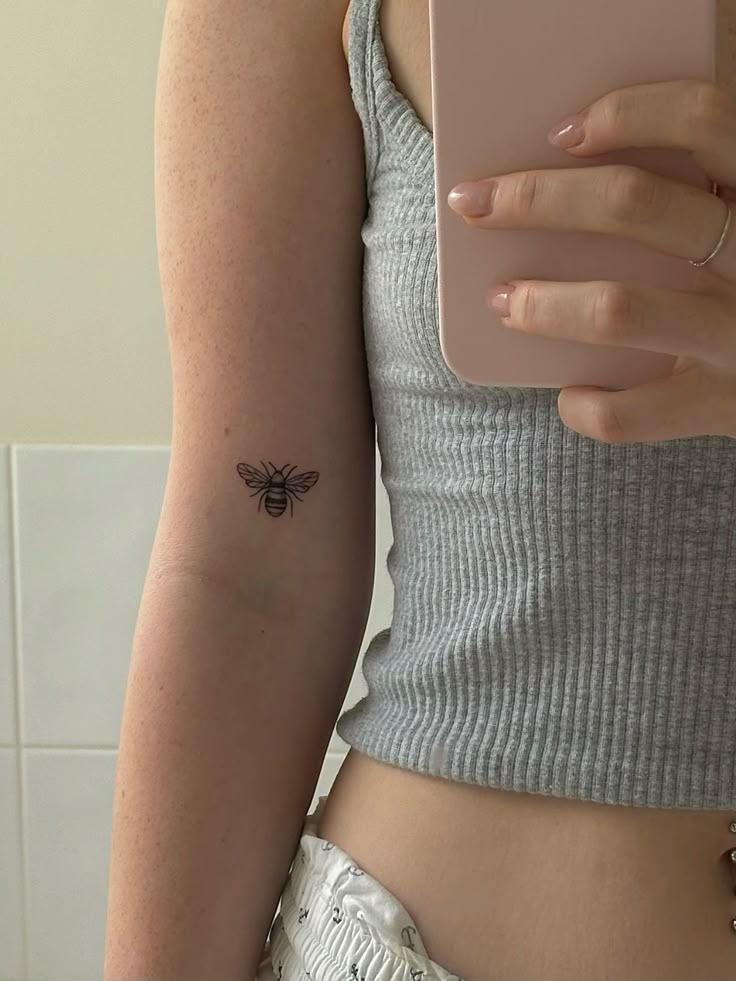 27 Bee Tattoo Ideas for Women & Men: Meaningful Designs from Minimalist & Geometric Styles