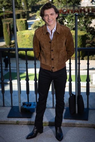 17 Old Money Outfit Ideas for : Embrace Timeless Elegance & Understated Luxury