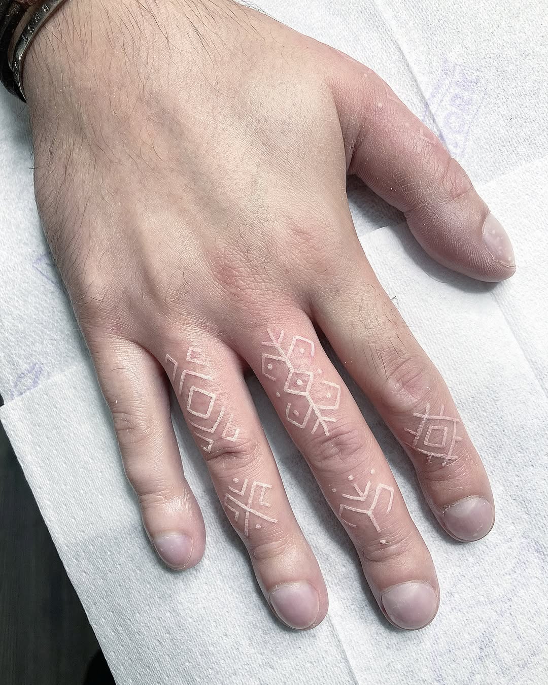 30 White Ink Tattoo Ideas for Dark Skin, Tan, Pale, Brown, Fine Line, Spider, Lightning, Healed Designs