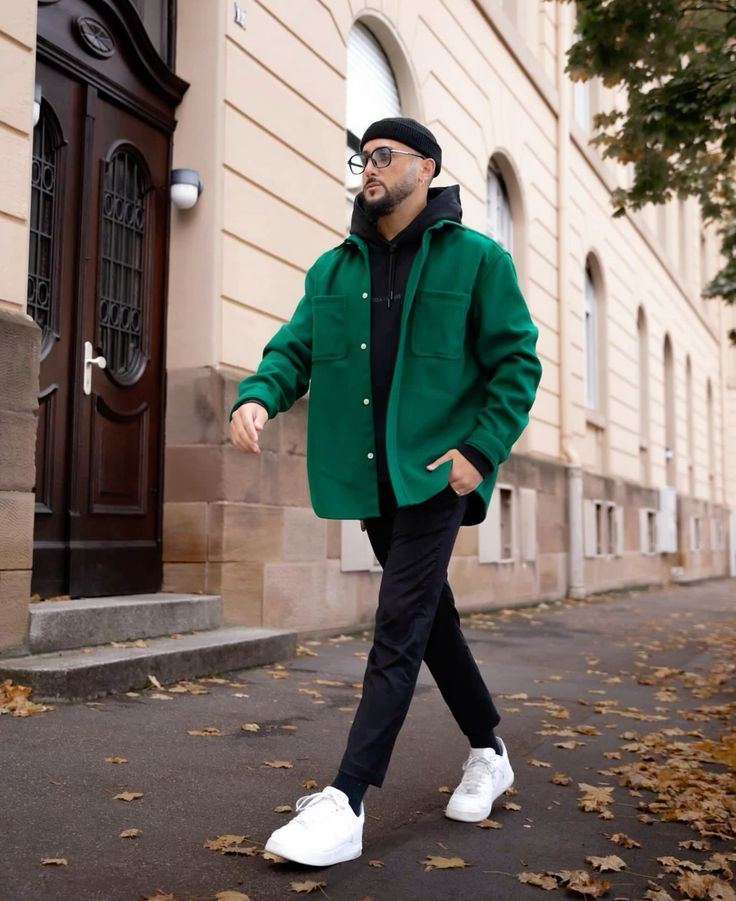 Explore ’s Top Men’s Fall Street Outfits: From Classic Elegance to Urban Streetwear Trends