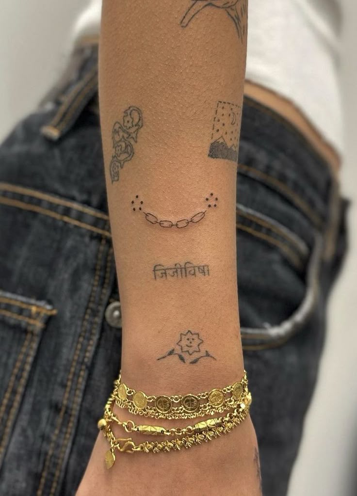 25 Tiny Tattoo Ideas with Meaning for : Strength, Family, Friends, Matching Couple Ink