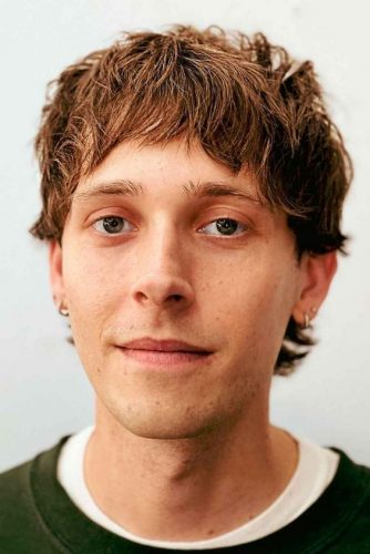 The Dynamic Appeal of 17 Layered Hairstyles for Men in